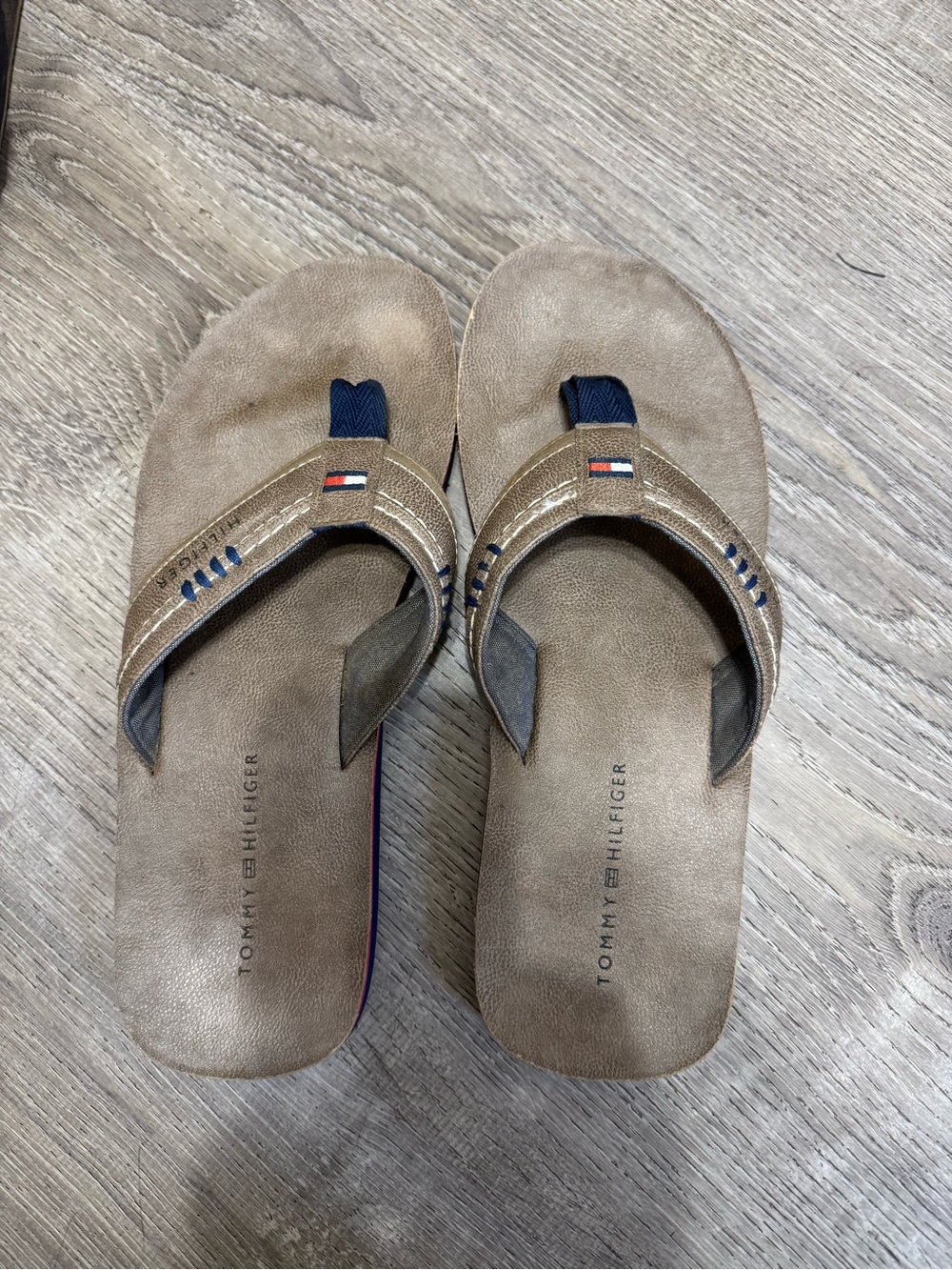 Tommy Hilfiger Men’s Tan Suede Flip-Flop Sandals with Navy Accents
